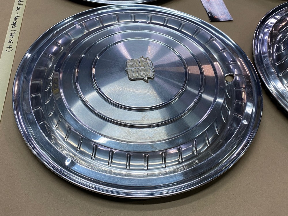 OEM 1960 Cadillac Deville Eldorado Fleetwood 15" HUBCAPS WHEEL COVER WITH CREST EMBLEMS (SET OF 4) - Image 19