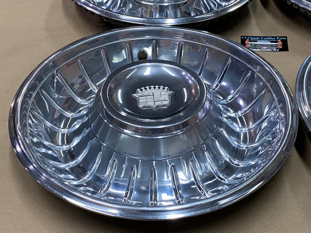 OEM 1961 1962 Cadillac Deville Eldorado Fleetwood 15" HUBCAPS WHEEL COVER WITH CREST EMBLEMS (SET OF 4) - Image 6