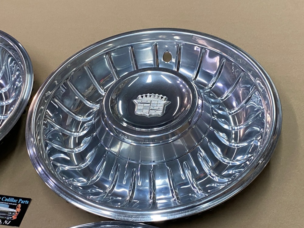 OEM 1961 1962 Cadillac Deville Eldorado Fleetwood 15" HUBCAPS WHEEL COVER WITH CREST EMBLEMS (SET OF 4) - Image 14