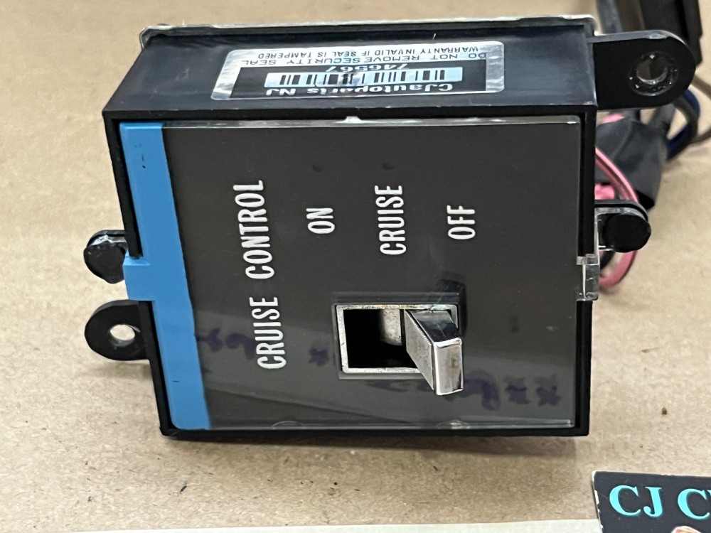 OEM 1975 Cadillac Deville Fleetwood Eldorado Calais DASH CRUISE CONTROL SWITCH **TESTED** #1606799 - Image 3