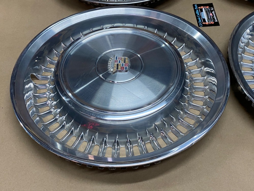 OEM 1971-1972 Cadillac Deville Fleetwood Calais 15" HUBCAPS WHEEL COVERS WITH CREST EMBLEMS (SET OF 4) - Image 12