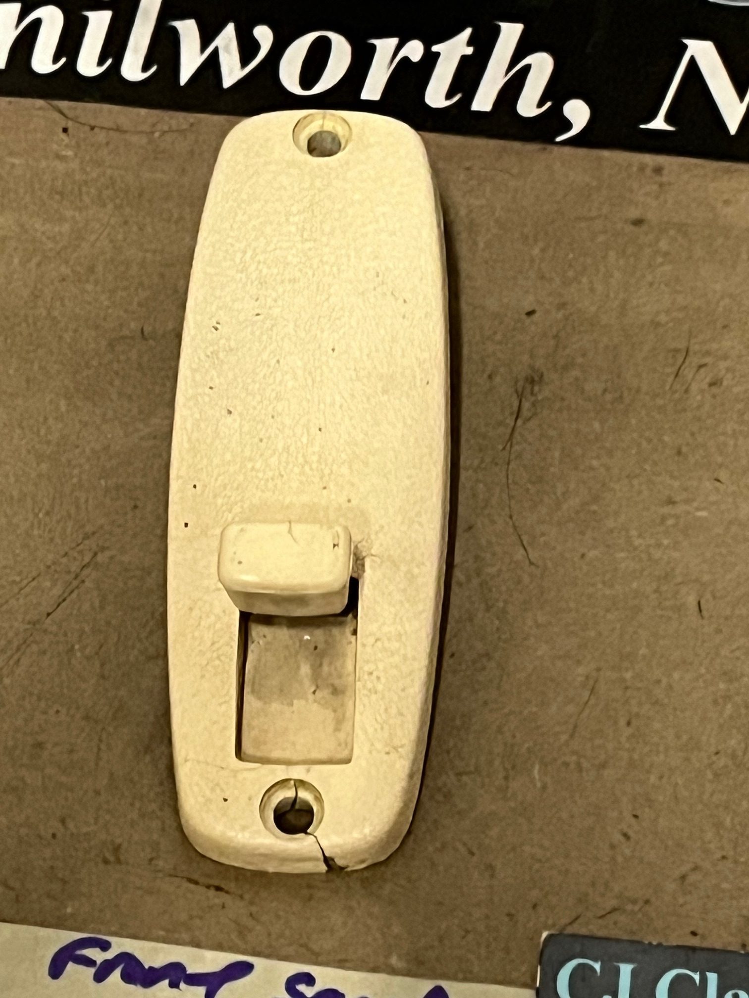 OEM 1971 1972 1973 1974 1975 1976 Cadillac Deville Calais 1971 1972 1973 1974 1975 1976 1977 1978 Eldorado FRONT SEAT BACK RELEASE LEVER HANDLE KNOB - OFF WHITE - #9836756/#9836755 - Image 4
