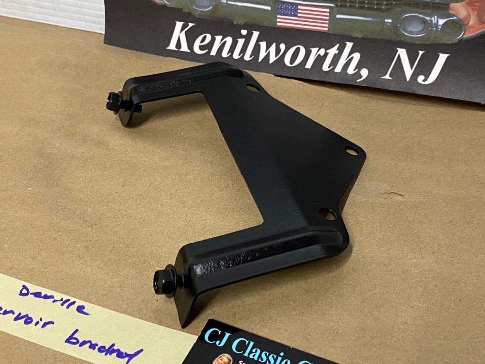 OEM 1973 Cadillac Deville Fleetwood Eldorado Calais RADIATOR COOLANT OVERFLOW RESERVOIR BOTTLE MOUNTING BRACKET #1601997 - Image 3