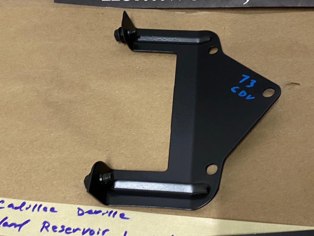 OEM 1973 Cadillac Deville Fleetwood Eldorado Calais RADIATOR COOLANT OVERFLOW RESERVOIR BOTTLE MOUNTING BRACKET #1601997 - Image 8