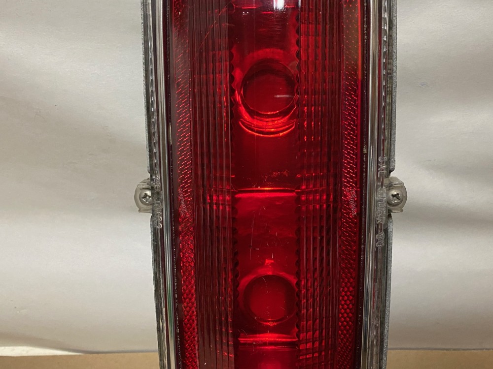 OEM 1966 Cadillac Deville Eldorado Fleetwood Calais REAR BUMPER TAIL LIGHT BRAKE REVERSE LIGHT LENS HOUSING #5957504/#5957531/#5957346/#911046 - Image 4