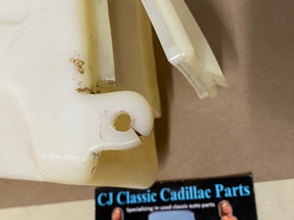 OEM 1962 Cadillac DEVILLE ELDORADO FLEETWOOD WINDSHIELD WASHER FLUID BOTTLE RESERVOIR TANK & CAP LID #1479109 - Image 7