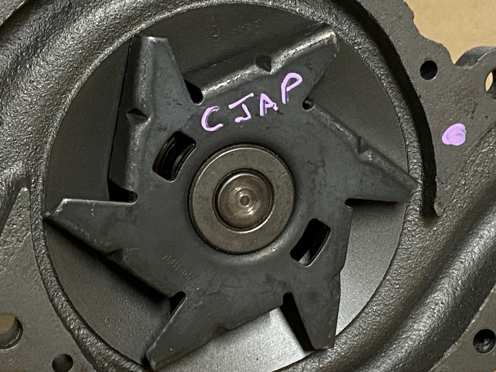USA REBUILT CAST IRON 1966 1967 CADILLAC ELDORADO DEVILLE FLEETWOOD CALAIS WATER PUMP SINGLE OUTLET WITH GASKET & SEAL - Image 8