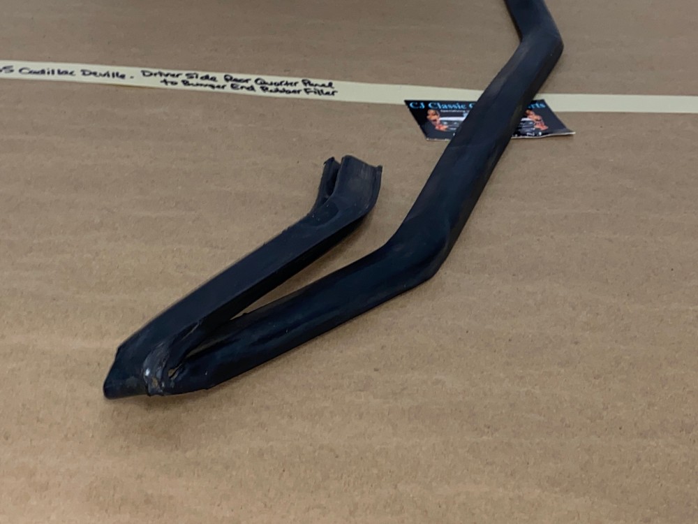OEM 1965 Cadillac Deville Calis Eldorado LEFT DRIVER SIDE RUBBER QUARTER PANEL TO REAR BUMPER END FILLERS #1484557 - Image 14