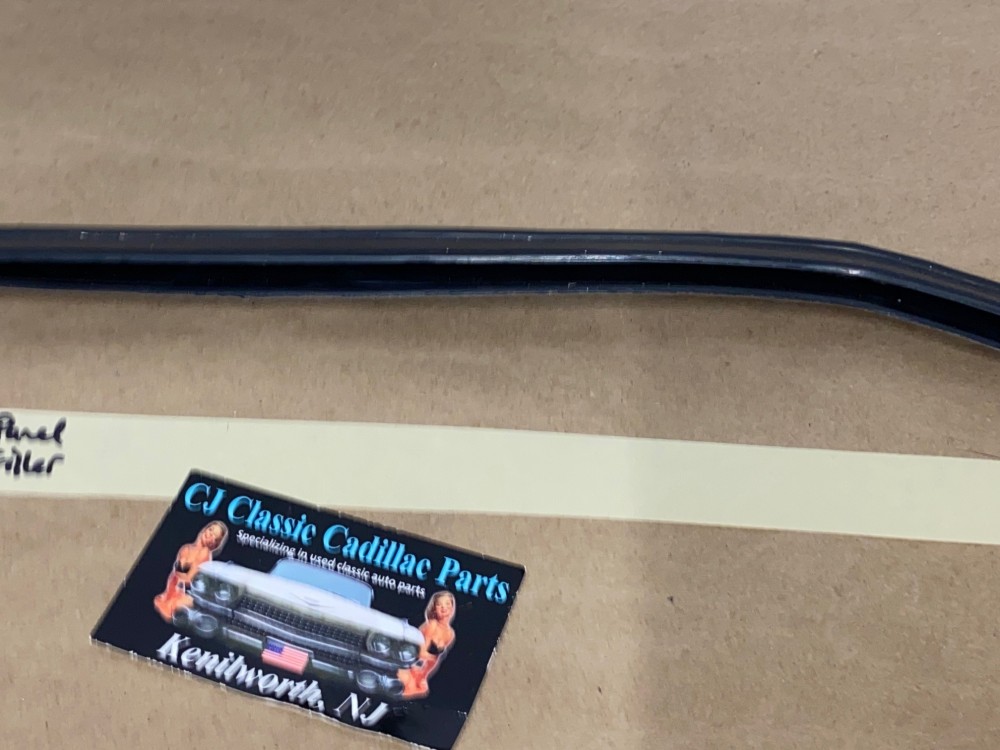 OEM 1965 Cadillac Deville Calis Eldorado LEFT DRIVER SIDE RUBBER QUARTER PANEL TO REAR BUMPER END FILLERS #1484557 - Image 17