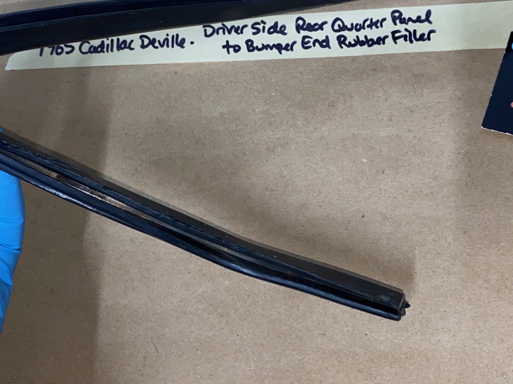 OEM 1965 Cadillac Deville Calis Eldorado LEFT DRIVER SIDE RUBBER QUARTER PANEL TO REAR BUMPER END FILLERS #1484557 - Image 20