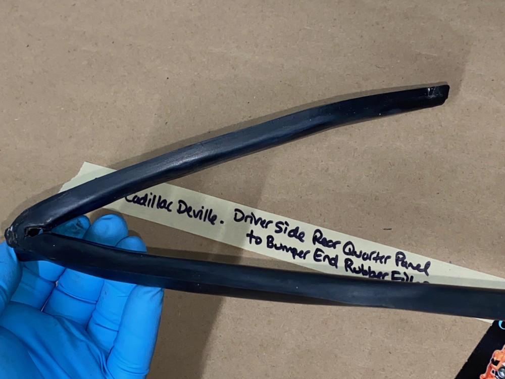 OEM 1965 Cadillac Deville Calis Eldorado LEFT DRIVER SIDE RUBBER QUARTER PANEL TO REAR BUMPER END FILLERS #1484557 - Image 21