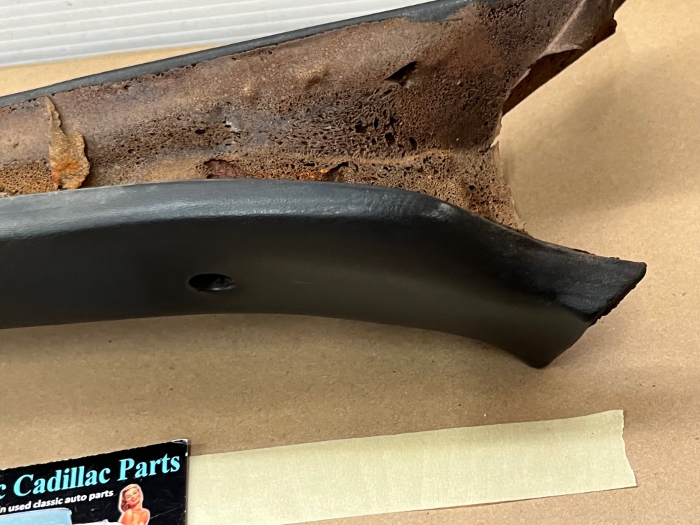 OEM 1969 1970 Cadillac Deville Convertible RIGHT DRIVER SIDE INTERIOR WINDSHIELD POST A PILLAR TRIM - Image 11