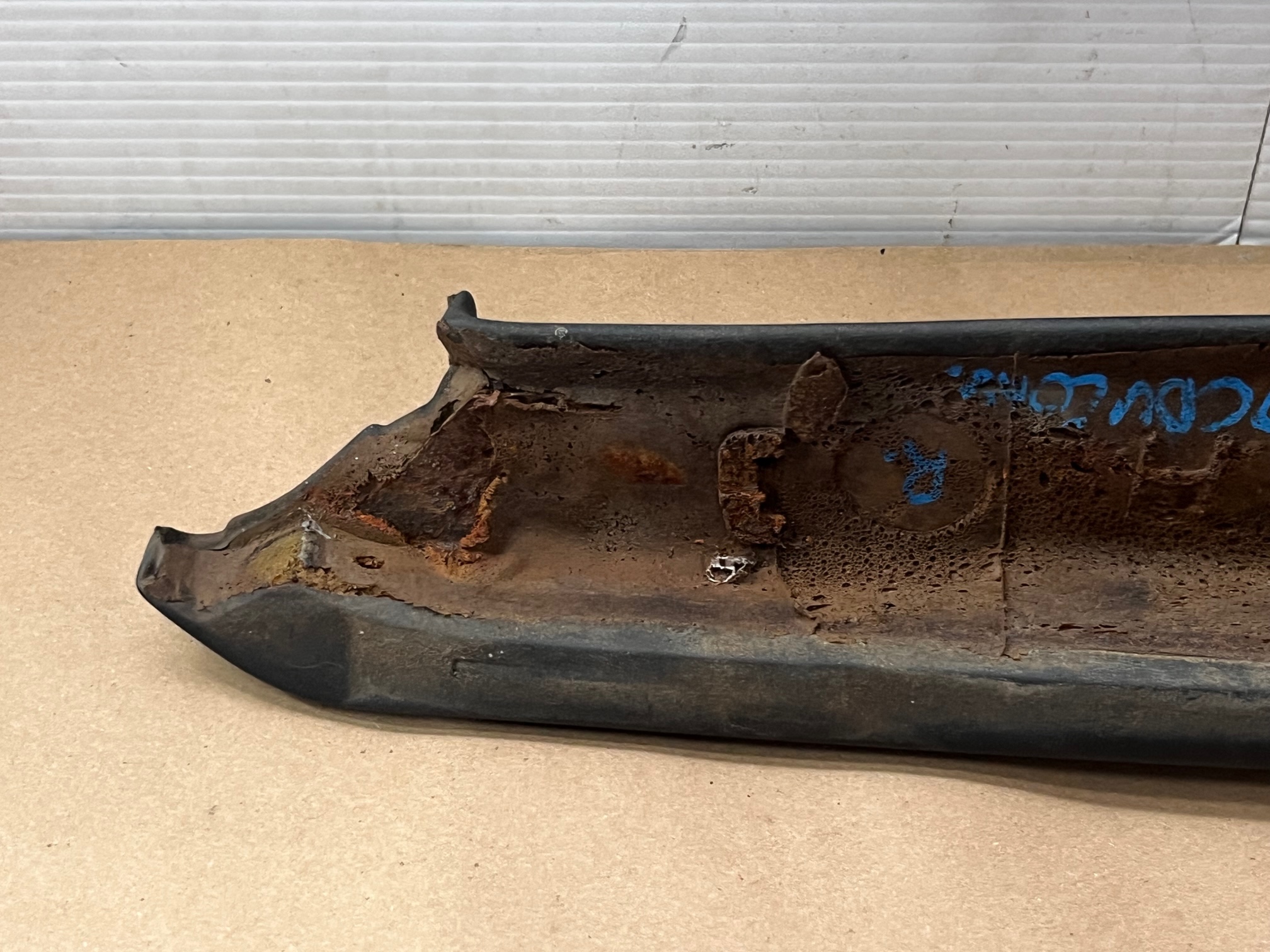 OEM 1969 1970 Cadillac Deville Convertible RIGHT DRIVER SIDE INTERIOR WINDSHIELD POST A PILLAR TRIM - Image 16