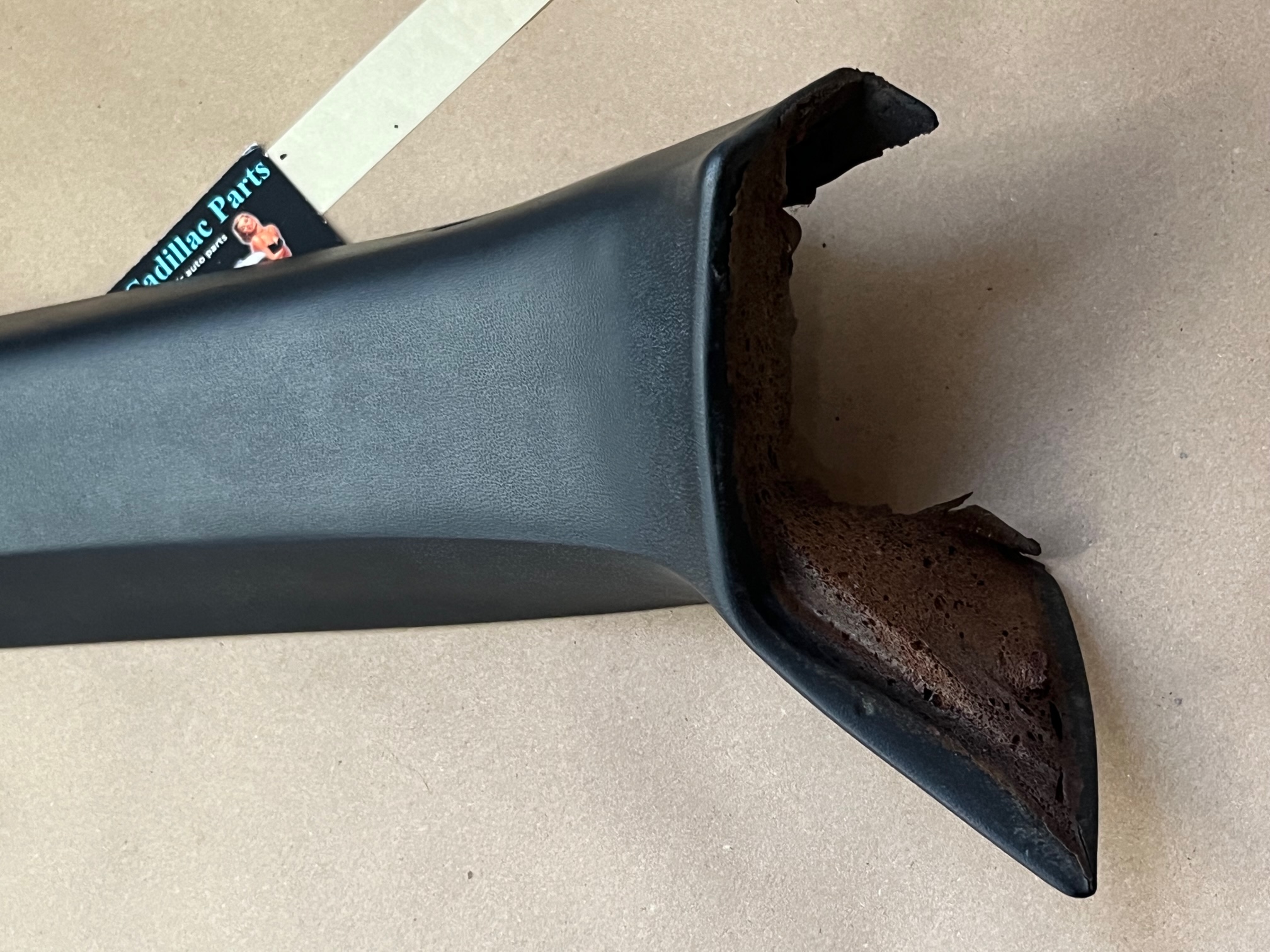 OEM 1969 1970 Cadillac Deville Convertible RIGHT DRIVER SIDE INTERIOR WINDSHIELD POST A PILLAR TRIM - Image 17