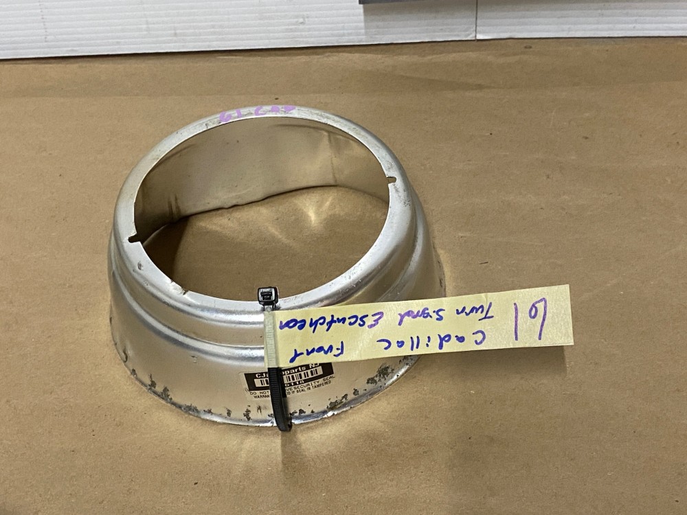 OEM 1961 Cadillac Deville Eldorado Fleetwood FRONT BUMPER TURN SIGNAL BEZEL ESCUTCHEON TRIM #1475503 - Image 11