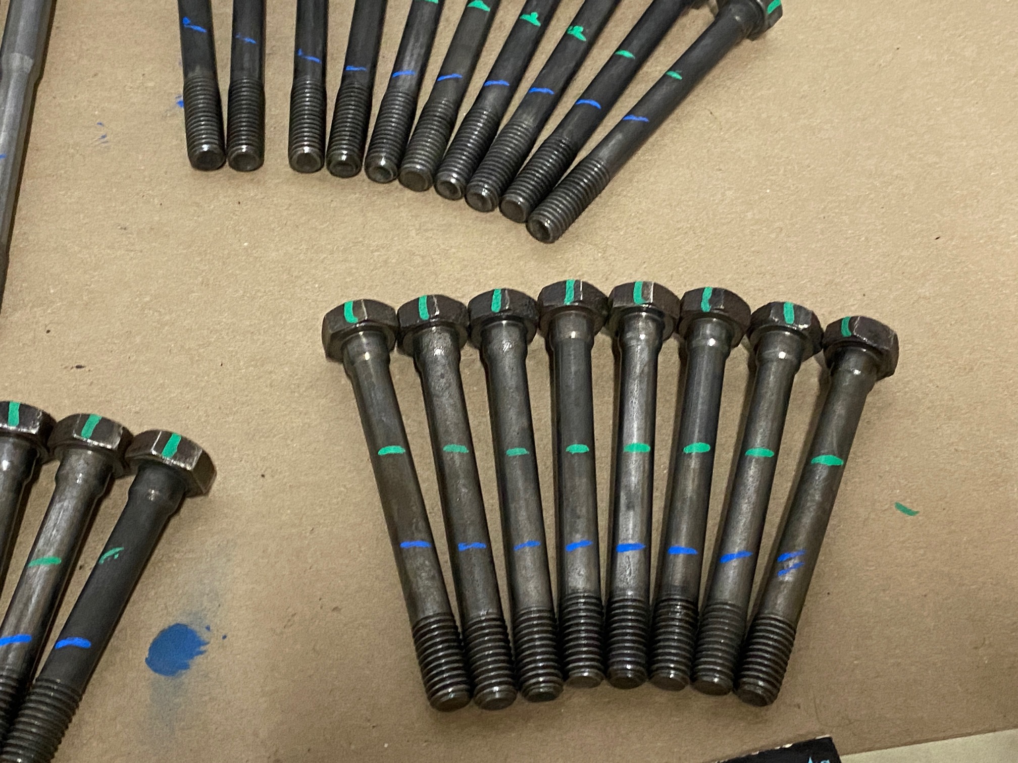 OEM 1964 1965 1966 Cadillac Deville Fleetwood Eldorado Calais 429 Engine CYLINDER HEAD BOLTS - COMPLETE SET (LEFT & RIGHT)1480973/1480979/1480975/1480974 - Image 4