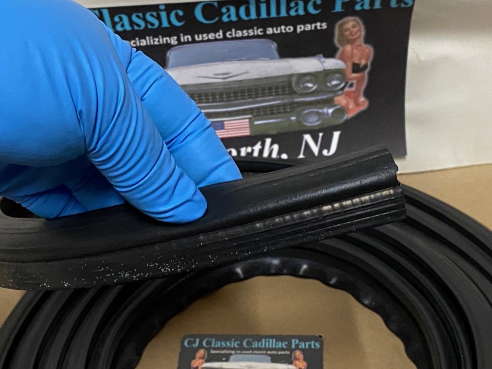 1977 1978 1979 1980 1981 1982 1983 1984 1985 1986 1987 1988 1989 1990 1991 1992 CADILLAC ELDORADO DEVILLE FLEETWOOD SEVILLE TRUNK WEATHERSTRIP SEAL - Image 4