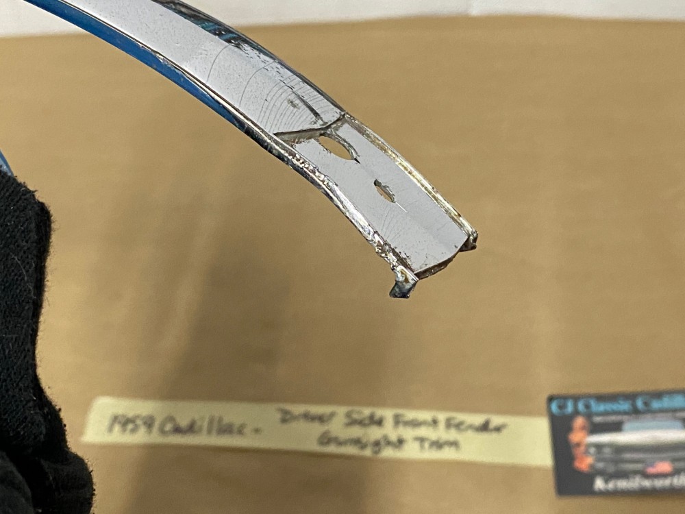OEM 1959 Cadillac Deville Eldorado Fleetwood LEFT DRIVER SIDE FRONT FENDER GUNSIGHT CHROME TRIM MOLDING #1470533 - Image 7