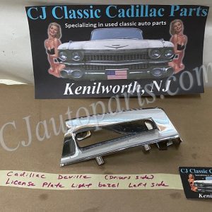 OEM 1973 Cadillac Deville Fleetwood Calais LEFT DRIVER SIDE REAR LICENSE PLATE LIGHT BEZEL TRIM COVER #1601090