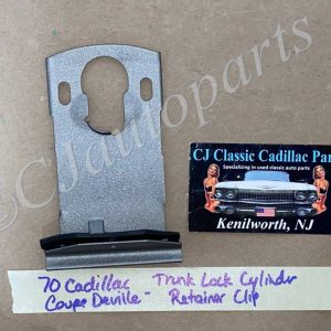 OEM 1970 Cadillac Deville Calais Fleetwood TRUNK LOCK CYLINDER EMBLEM RETAINER CLIP BRACKET #8787499