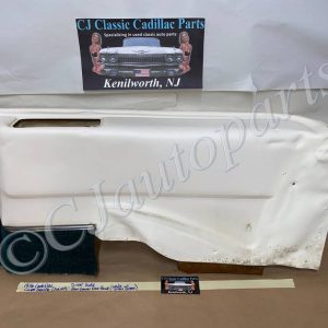OEM 1971 1972 1973 1974 1975 1976 Cadillac Coupe Deville Calais 2 Dr RIGHT PASSENGER SIDE REAR LOWER DOOR PANEL ARM REST ~ WHITE WITH GREEN CARPET
