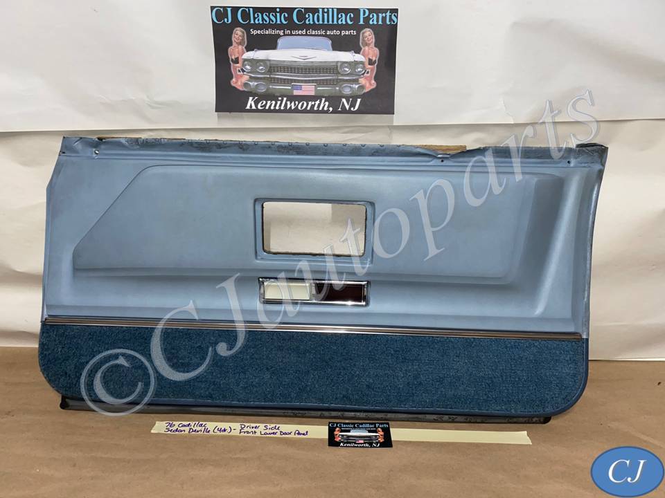 OEM 1971 1972 1973 1974 1975 1976 Cadillac Sedan Deville Fleetwood Calais 4 Door RIGHT PASSENGER SIDE FRONT LOWER DOOR PANEL with COURTESY LIGHT - LIGHT BLUE