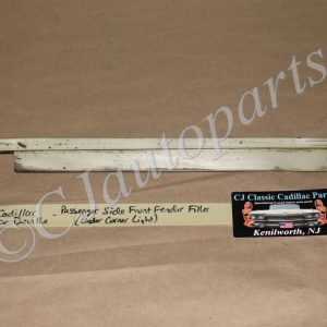 OEM 1972 Cadillac Deville Calais Fleetwood RIGHT PASSENGER SIDE FRONT FENDER FILLERS PANEL UNDER CORNER LIGHT #1498949