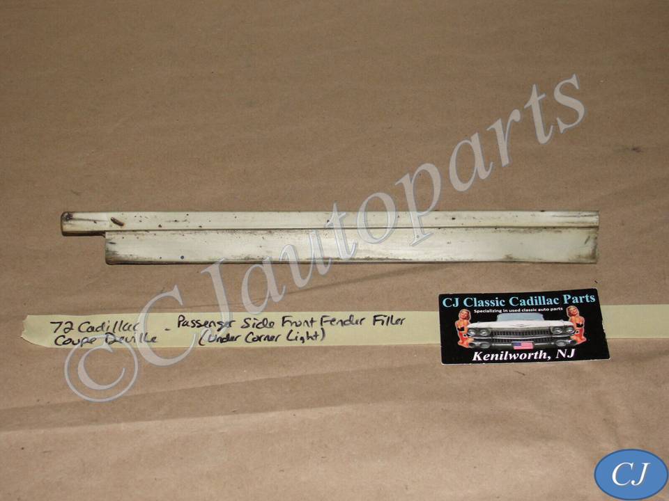 OEM 1972 Cadillac Deville Calais Fleetwood RIGHT PASSENGER SIDE FRONT FENDER FILLERS PANEL UNDER CORNER LIGHT #1498949