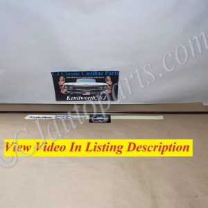 OEM 1972 1973 1974 1975 1976 Cadillac Eldorado 2DR RIGHT PASS SIDE FRONT DOOR PANEL CENTER MOLDING TRIM