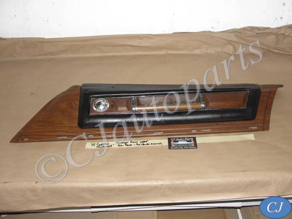 OEM 1974 1975 1976 Cadillac Fleetwood Deville Calais RIGHT FRONT UPPER DOOR PANEL PULL HANDLE COURTESY LIGHT