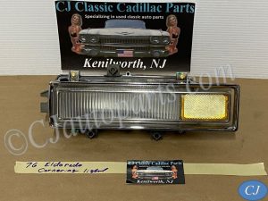 OEM 1975 1976 1977 1978 Cadillac Eldorado LEFT FRONT FENDER CORNERING TURN SIGNAL PARK LIGHT LENS #5966539