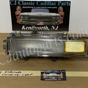 OEM 1975 1976 1977 1978 Cadillac Eldorado LEFT FRONT FENDER CORNERING TURN SIGNAL PARK LIGHT LENS #5966539