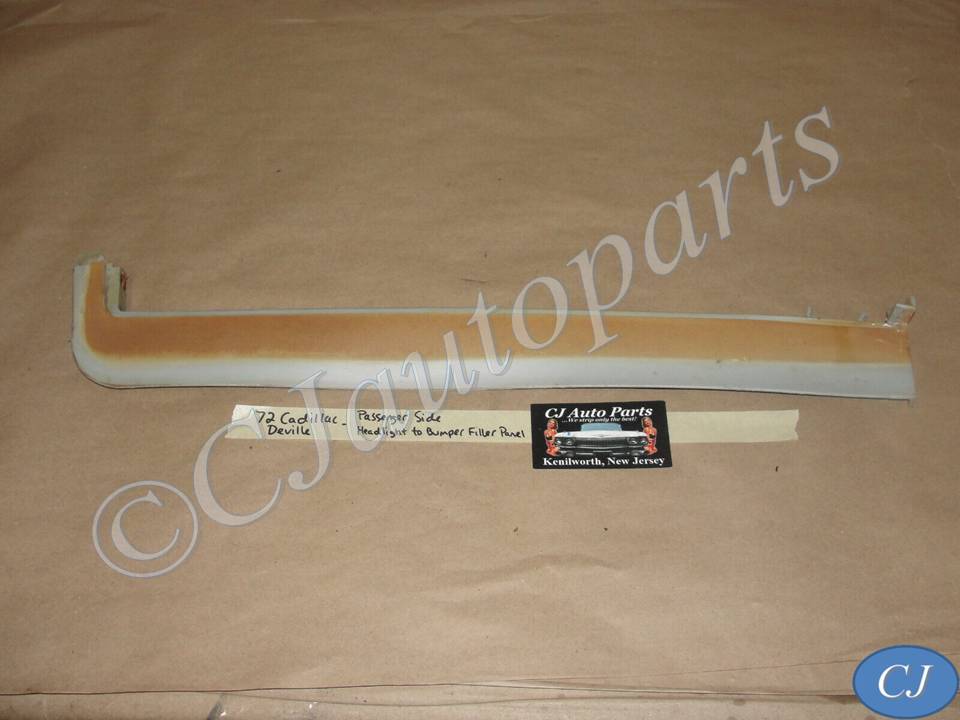 OEM 1972 Cadillac Deville Fleetwood Calais RIGHT PASSENGER SIDE HEADLIGHT TO BUMPER FILLERS PANEL & BRACKET #1498825
