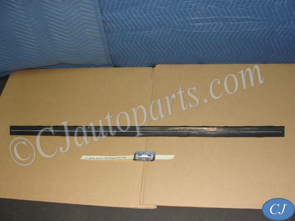 OEM 1973 Cadillac Deville Fleetwood Calais BACK REAR BUMPER BAR CENTER IMPACT STRIP #1601112