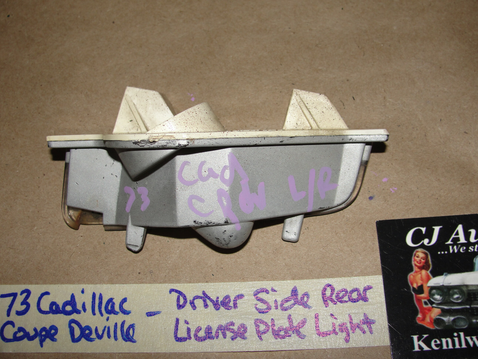 OEM 1973 Cadillac Deville Calais Fleetwood LEFT DRIVER SIDE REAR LICENSE PLATE LIGHT LENS #911965 - Image 10