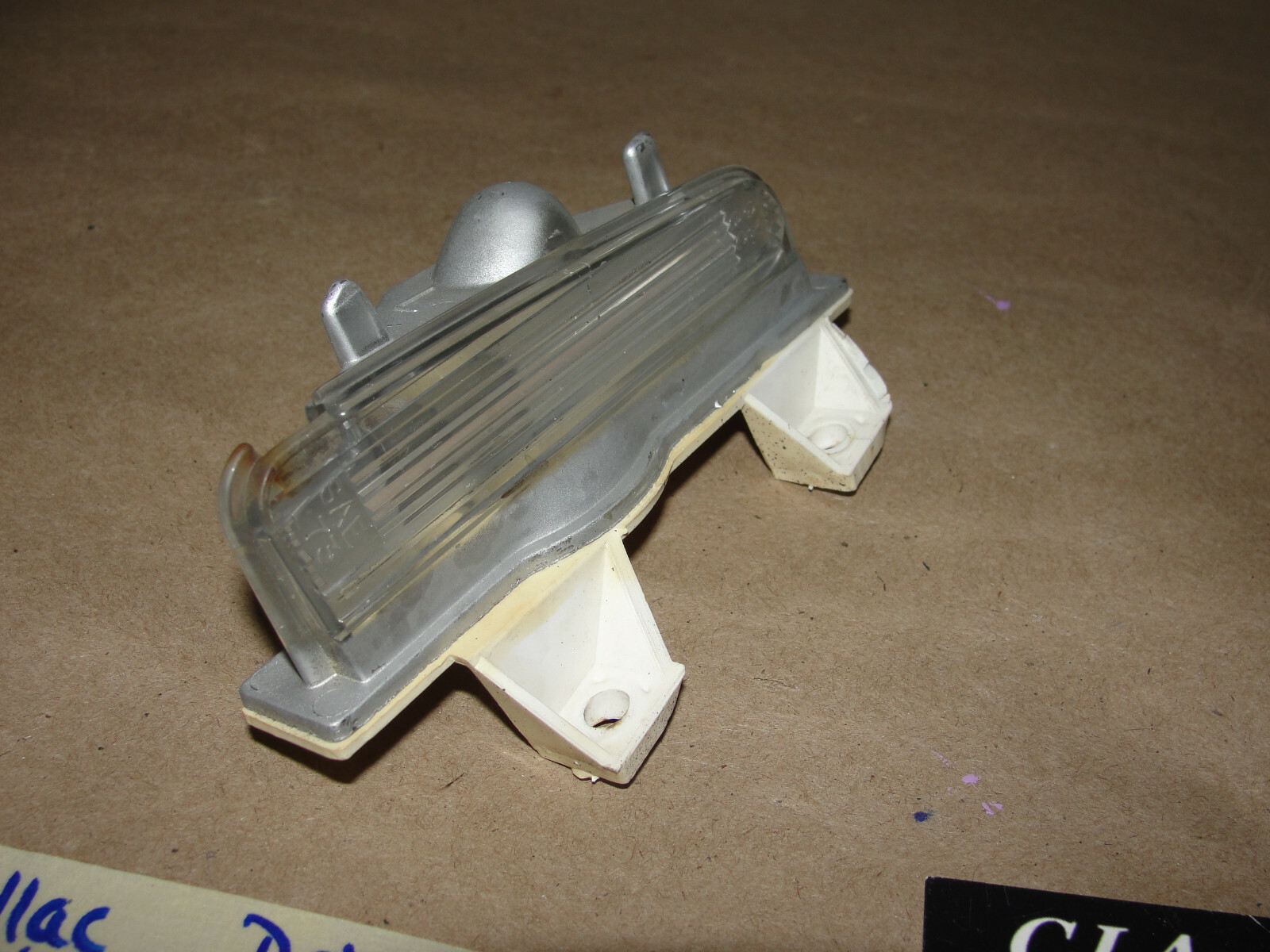 OEM 1973 Cadillac Deville Calais Fleetwood LEFT DRIVER SIDE REAR LICENSE PLATE LIGHT LENS #911965 - Image 5
