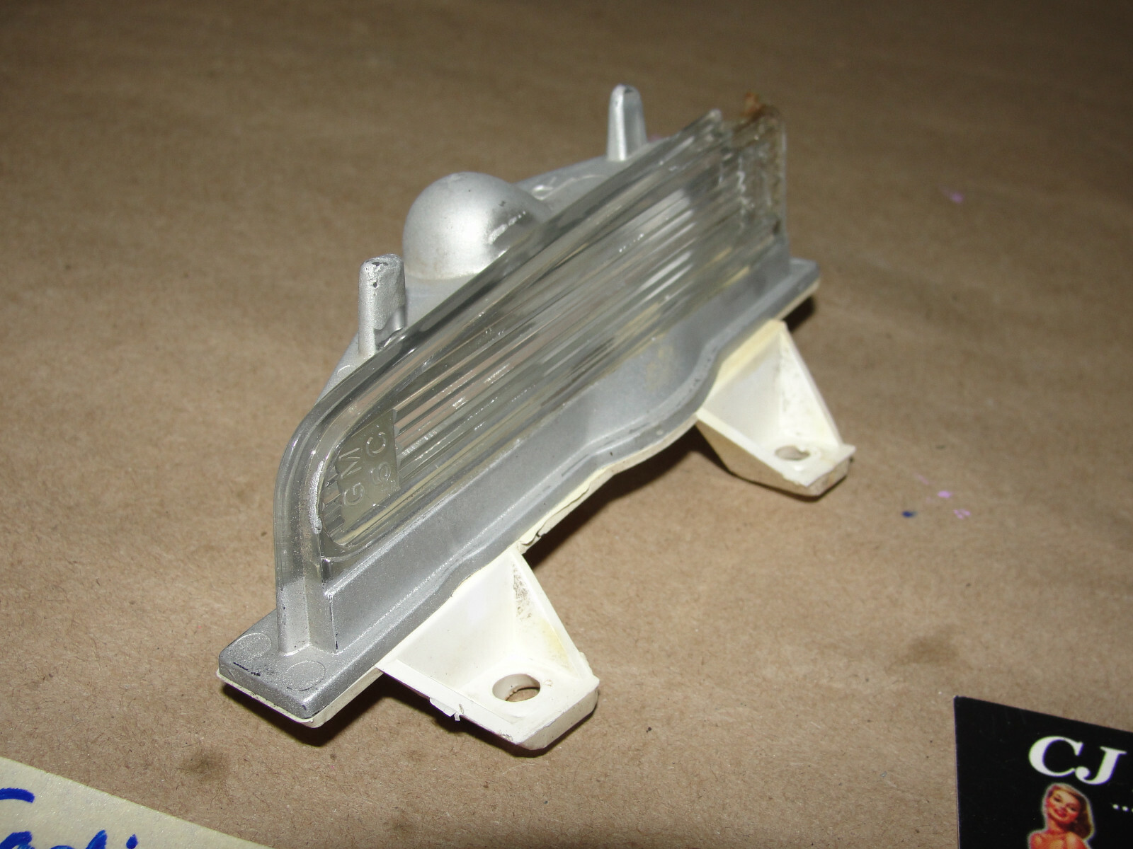 OEM 1973 Cadillac Deville Calais Fleetwood RIGHT PASSENGER SIDE REAR LICENSE PLATE LIGHT LENS #911966 - Image 5