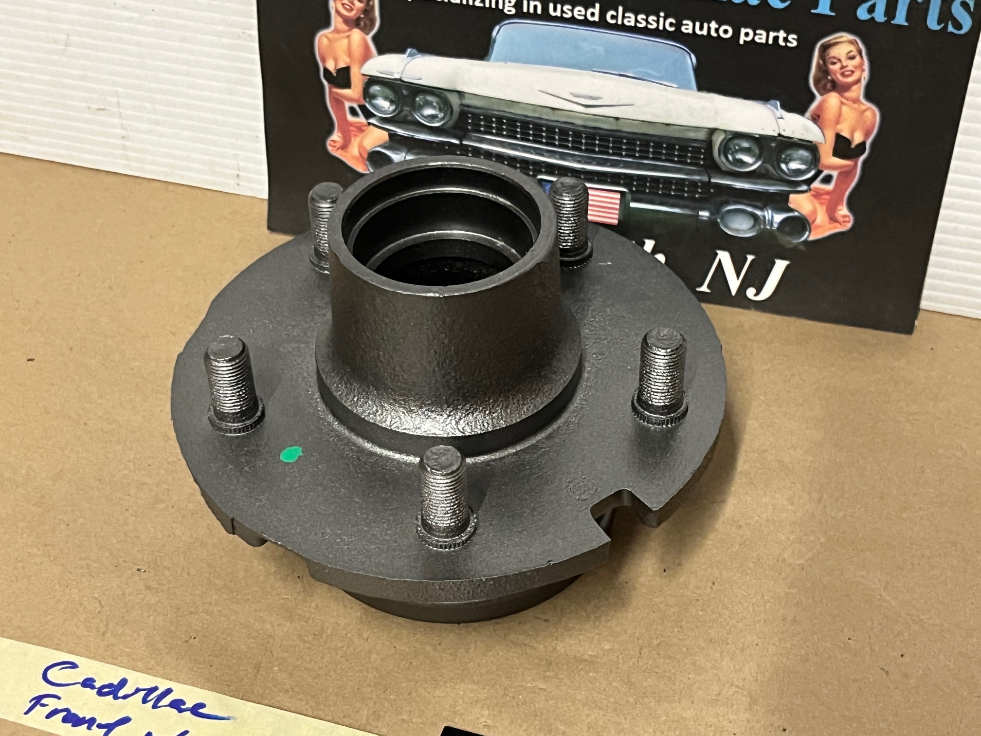 OEM 1960 Cadillac Deville Eldorado Fleetwood RWD FRONT DRUM BRAKE HUB ASSEMBLY #1473819 - Image 2