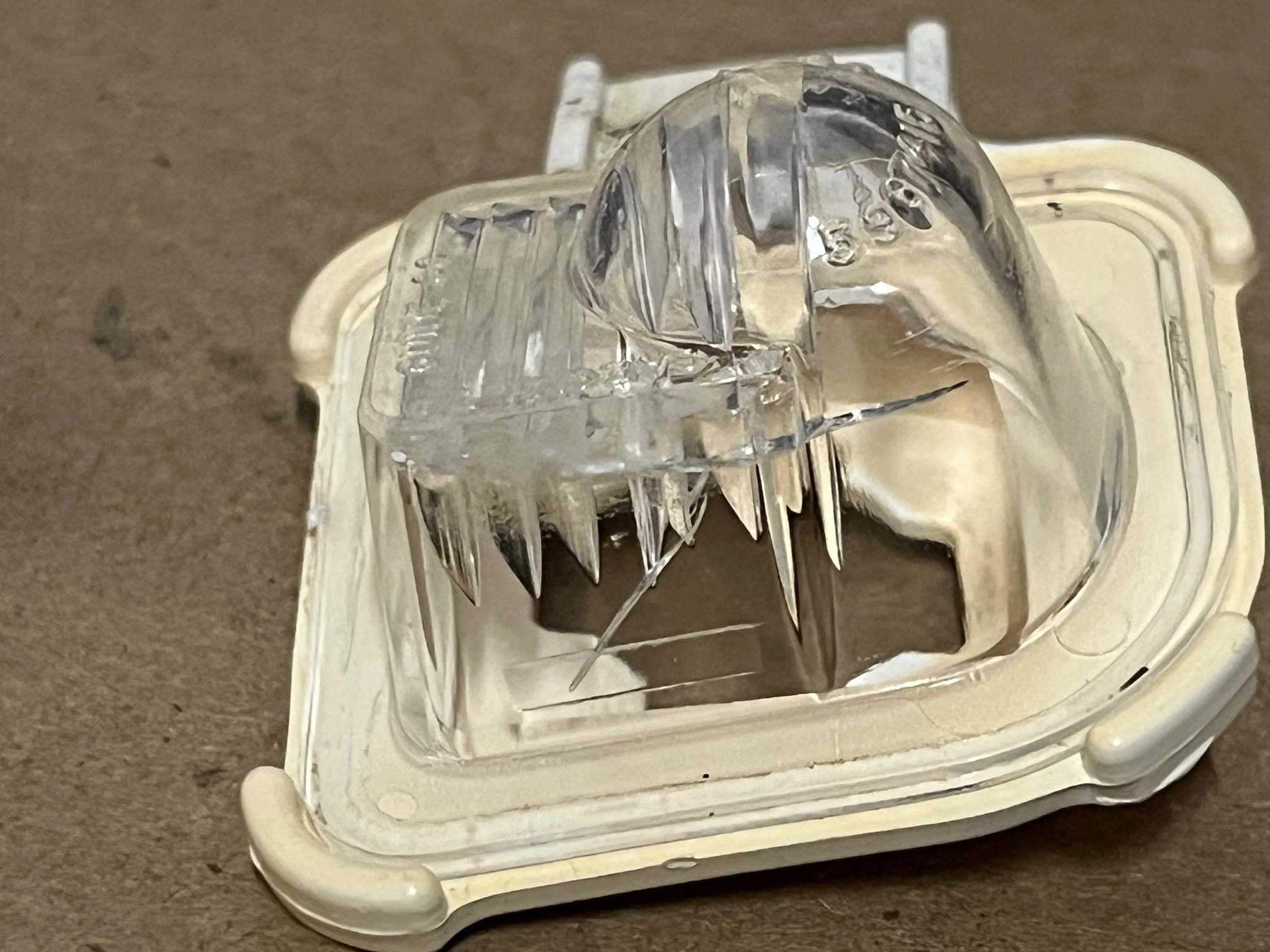 OEM 1974 1975 1976 Cadillac Deville Calais Fleetwood PAIR REAR BUMPER LICENSE PLATE LIGHT LENS - LEFT & RIGHT #912822/#912821 - Image 5