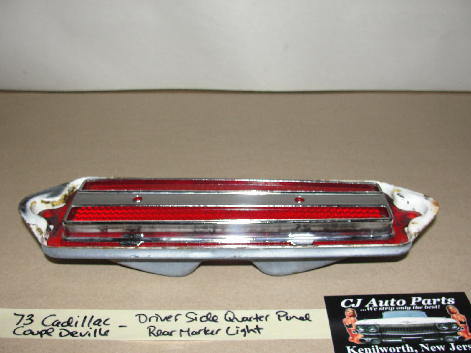 OEM 1971 1972 1973 Cadillac Deville Calais Fleetwood Commercial Chassis LEFT DRIVER SIDE REAR QUARTER PANEL MARKER LIGHT LENS TRIM #917120 - Image 2