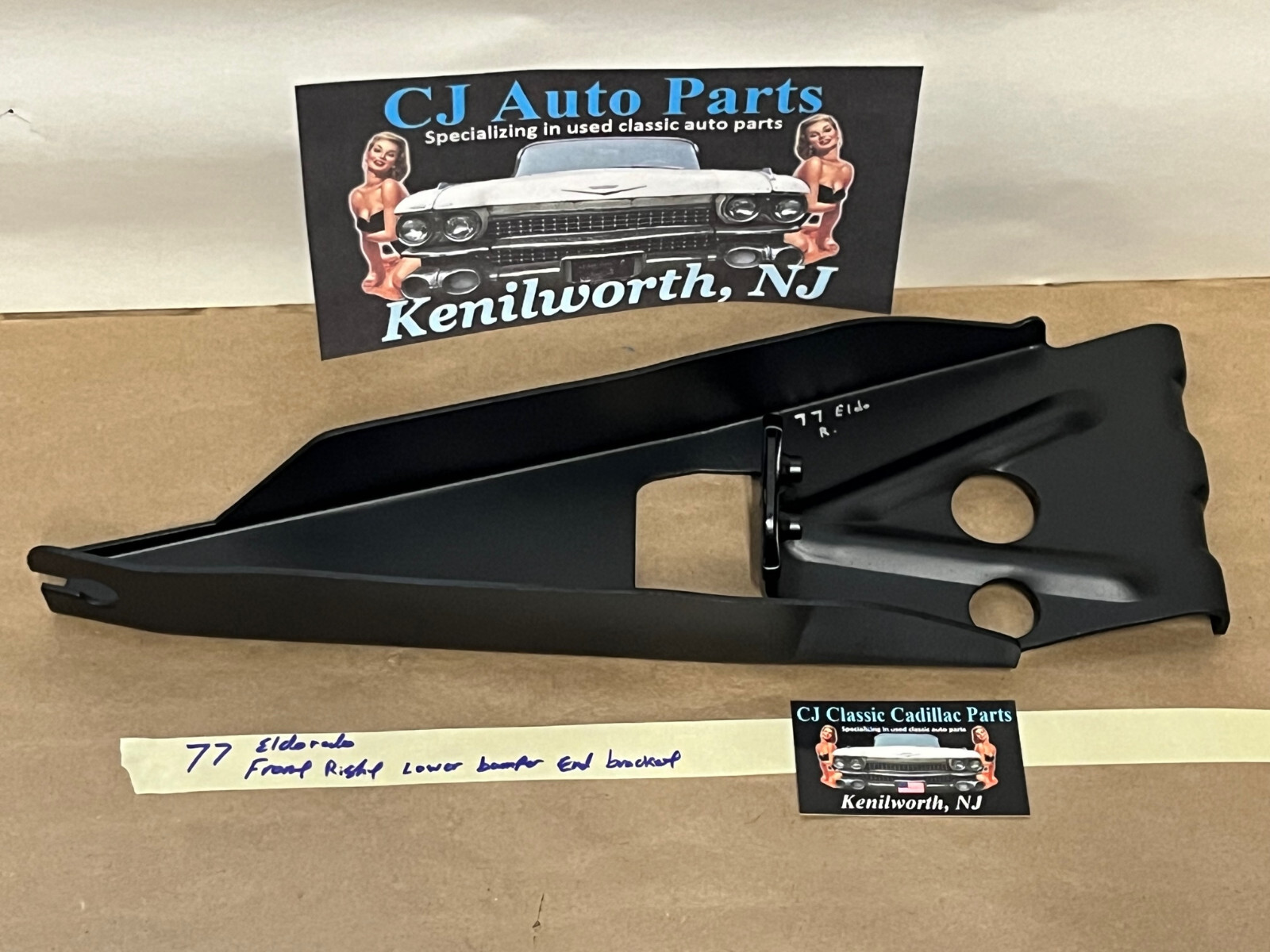 OEM 1975 1976 1977 1978 CADILLAC ELDORADO RIGHT FRONT BUMPER END LOWER OUTER MOUNTING BRACKET #1604911 - Image 2