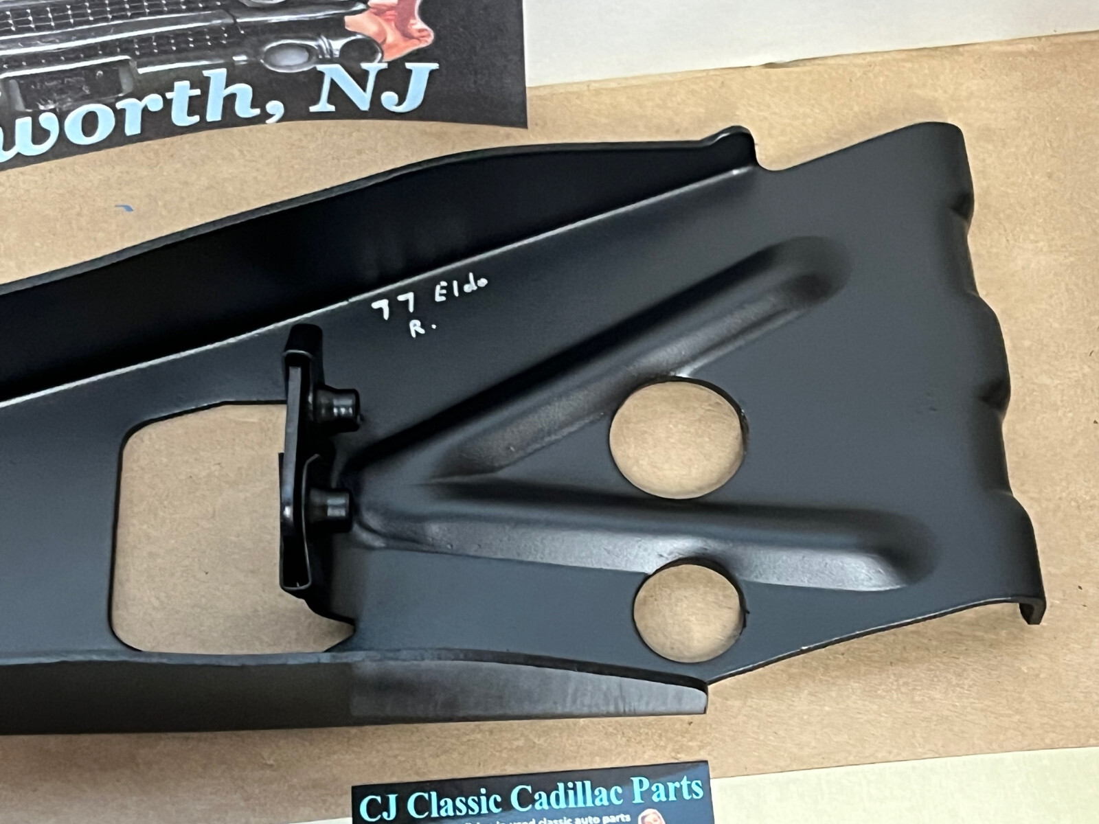 OEM 1975 1976 1977 1978 CADILLAC ELDORADO RIGHT FRONT BUMPER END LOWER OUTER MOUNTING BRACKET #1604911 - Image 3