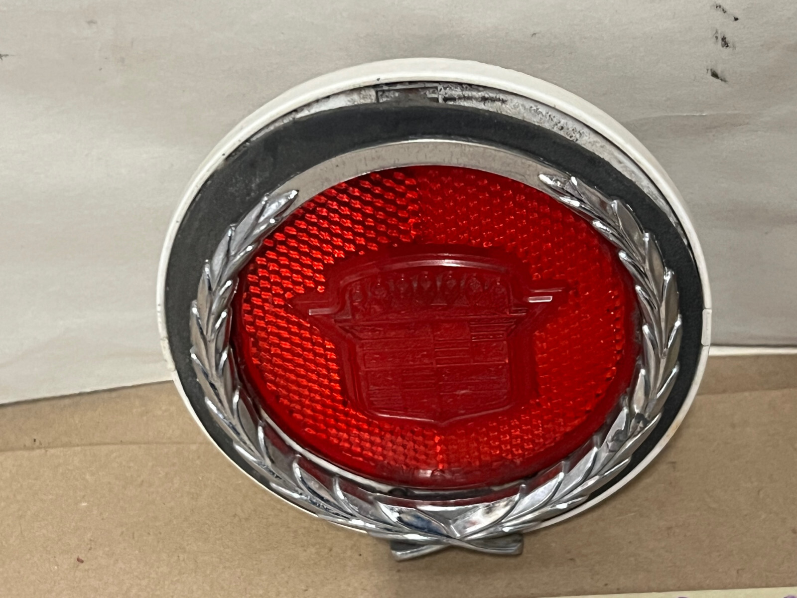 OEM 1970 1971 1972 1973 Cadillac Eldorado LEFT REAR QUARTER PANEL MARKER PARK LIGHT LENS HOUSING #5962035 - Image 5
