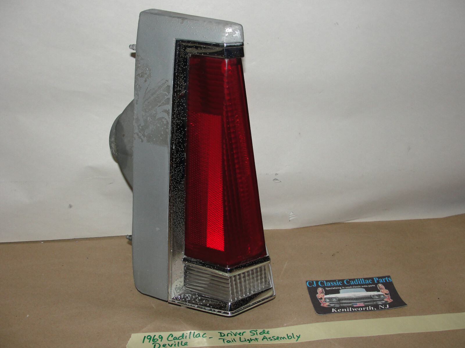 OEM 1969 Cadillac Deville Calais Fleetwood Commercial Chassis LEFT REAR TAIL LIGHT REVERSE LIGHT QUARTER PANEL EXTENSION #5961249/#5961265/#5961251/#5961807 - Image 5