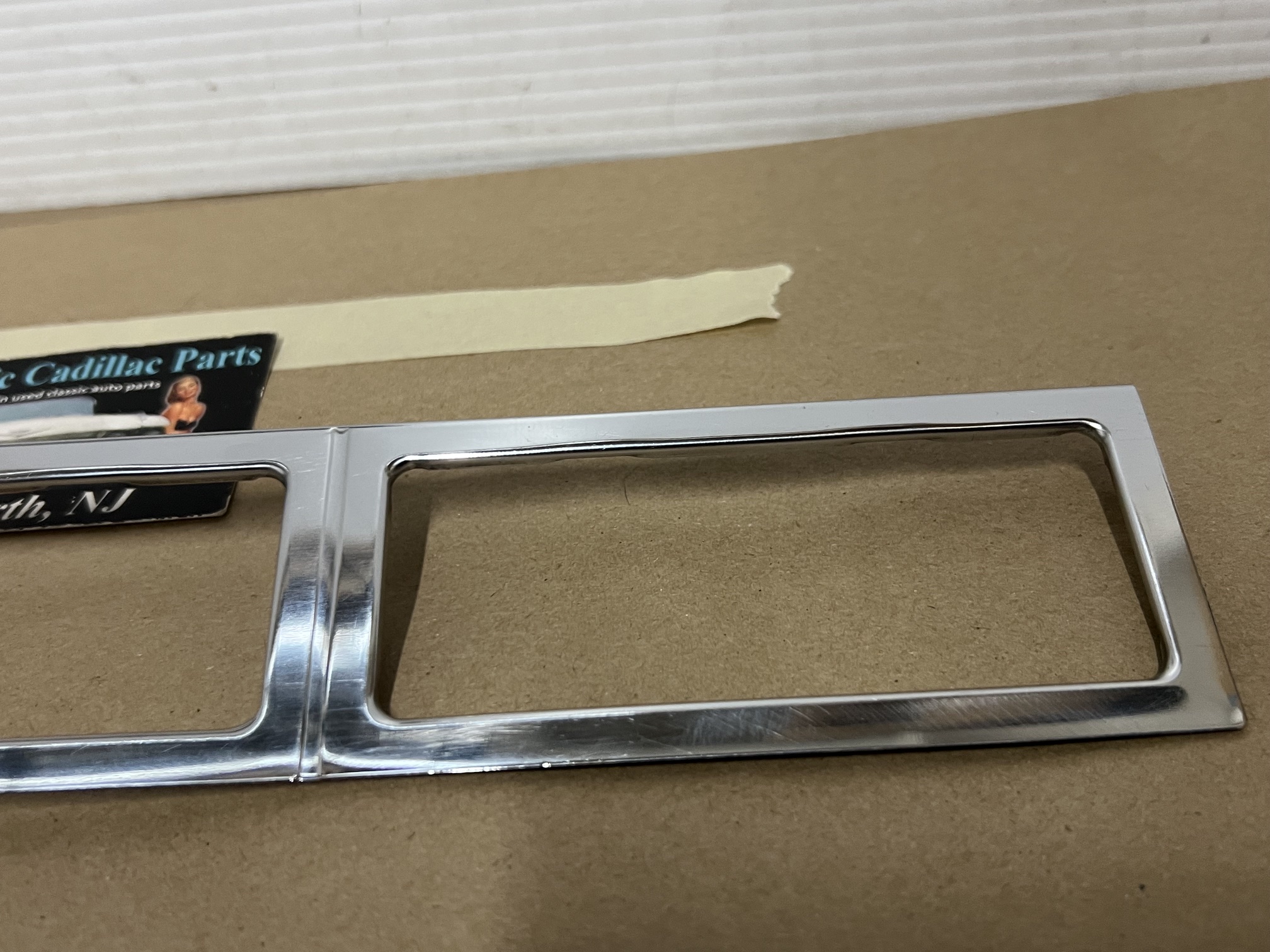 OEM 1974 1975 1976 Cadillac Deville Fleetwood Calais LEFT DRIVER SIDE REAR TAIL LIGHT LENS BEZEL TRIM MOLDING #1602921 - Image 14