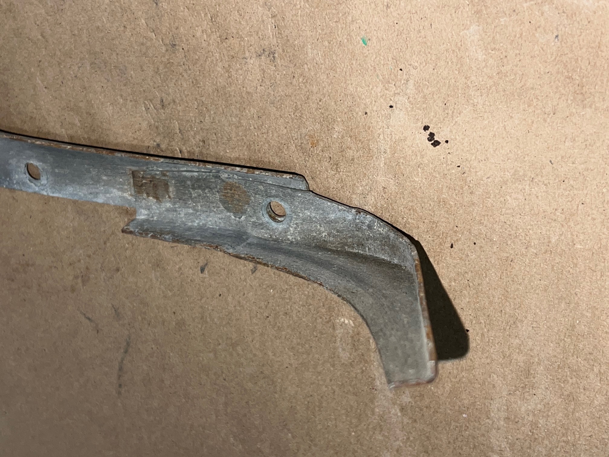 OEM 1974 1975 1976 Cadillac Deville Fleetwood Calais RIGHT PASSENGER SIDE REAR QUARTER PANEL FILLER MOUNTING BRACKET - Image 7