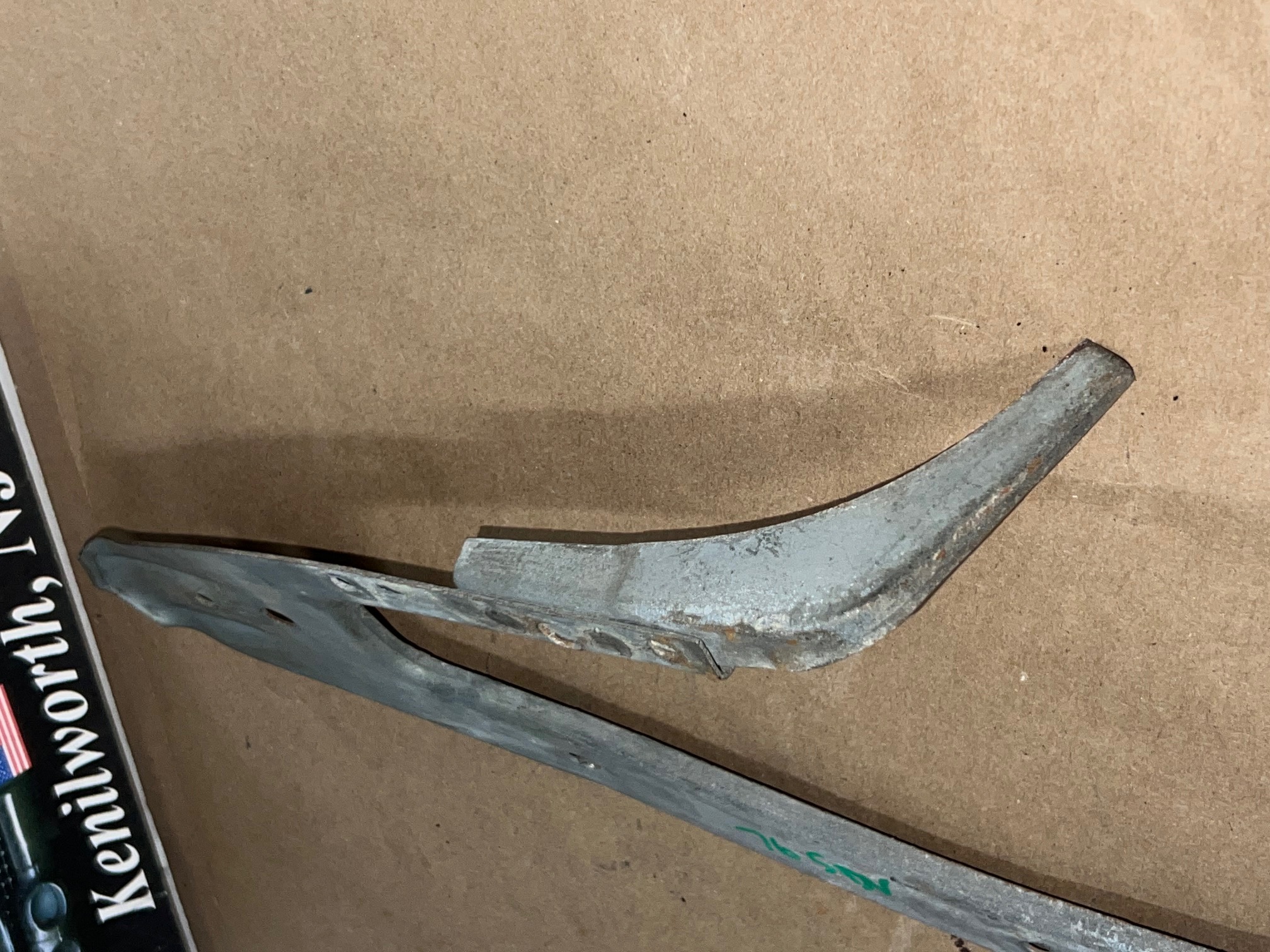 OEM 1974 1975 1976 Cadillac Deville Fleetwood Calais RIGHT PASSENGER SIDE REAR QUARTER PANEL FILLER MOUNTING BRACKET - Image 14