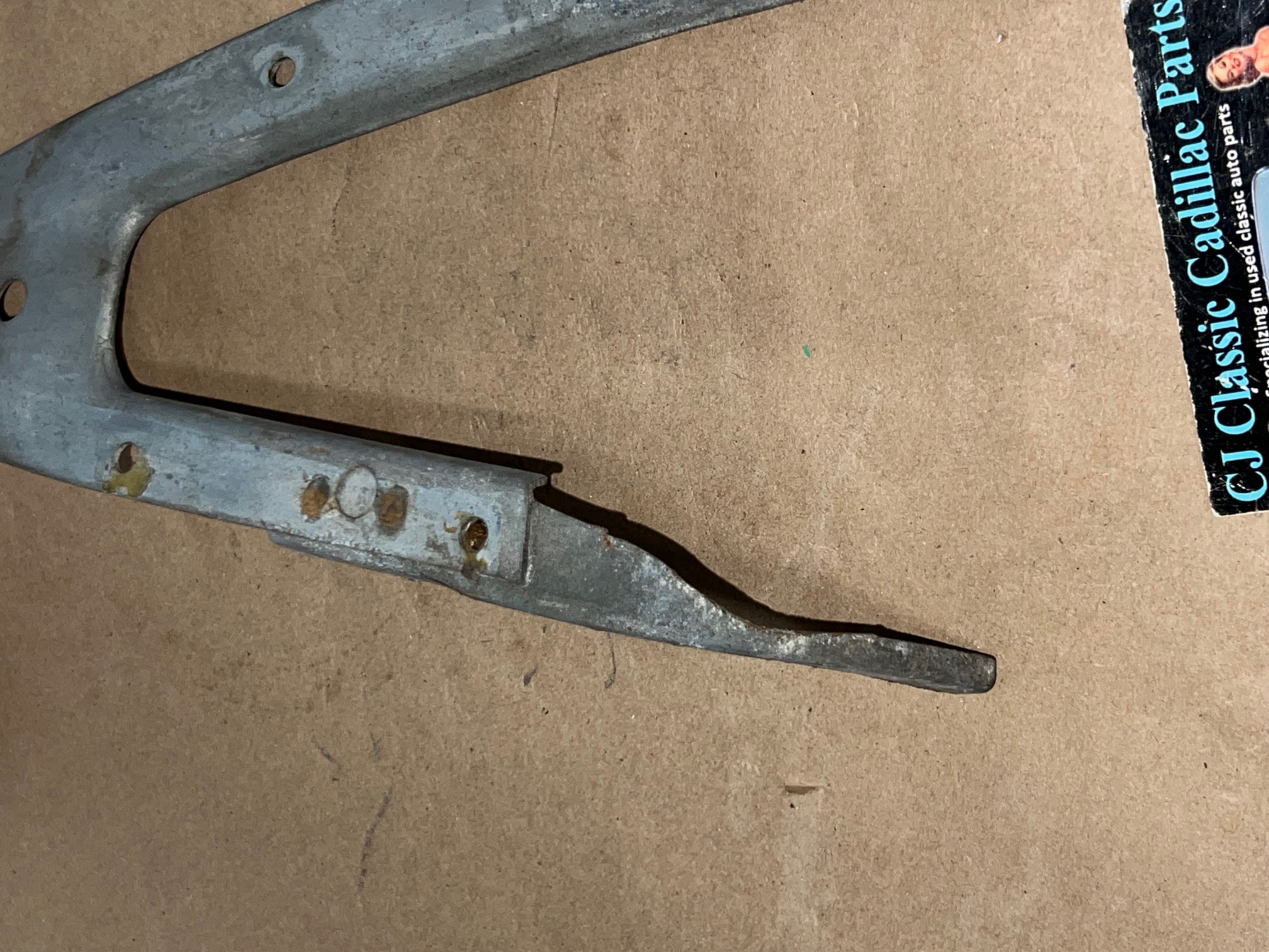 OEM 1974 1975 1976 Cadillac Deville Fleetwood Calais LEFT DRIVER SIDE REAR QUARTER PANEL FILLER MOUNTING BRACKET - Image 9