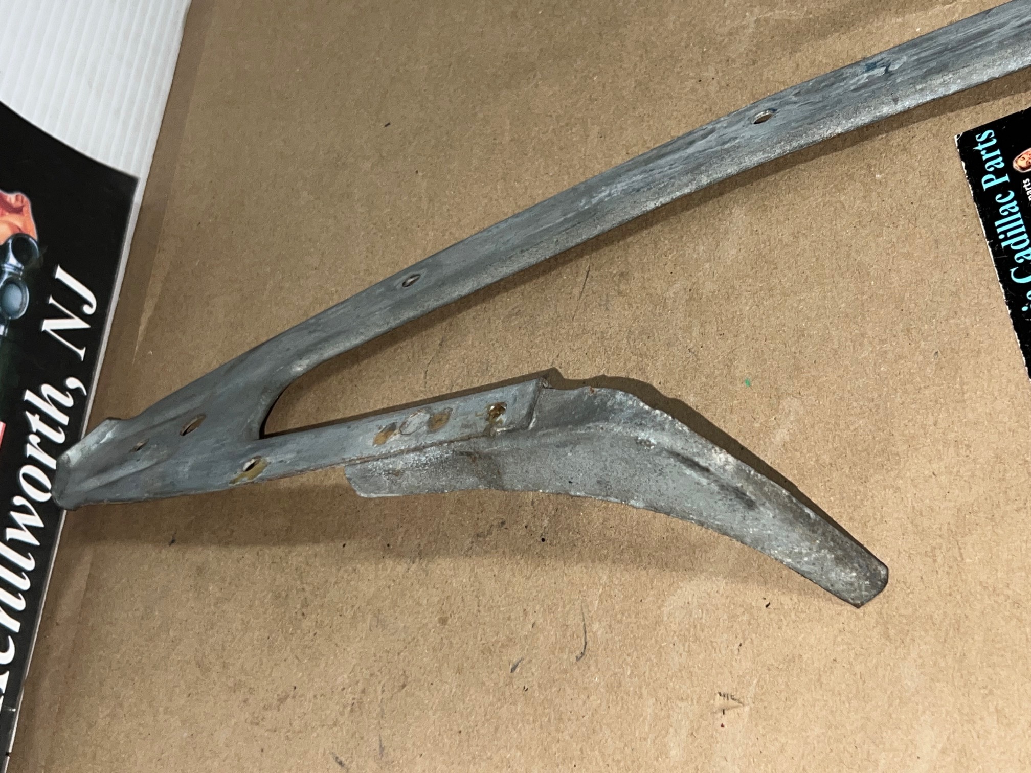 OEM 1974 1975 1976 Cadillac Deville Fleetwood Calais LEFT DRIVER SIDE REAR QUARTER PANEL FILLER MOUNTING BRACKET - Image 10