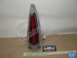OEM 1969 Cadillac Deville Calais Fleetwood Commercial Chassis LEFT REAR TAIL LIGHT REVERSE LIGHT QUARTER PANEL EXTENSION #5961249/#5961265/#5961251/#5961807